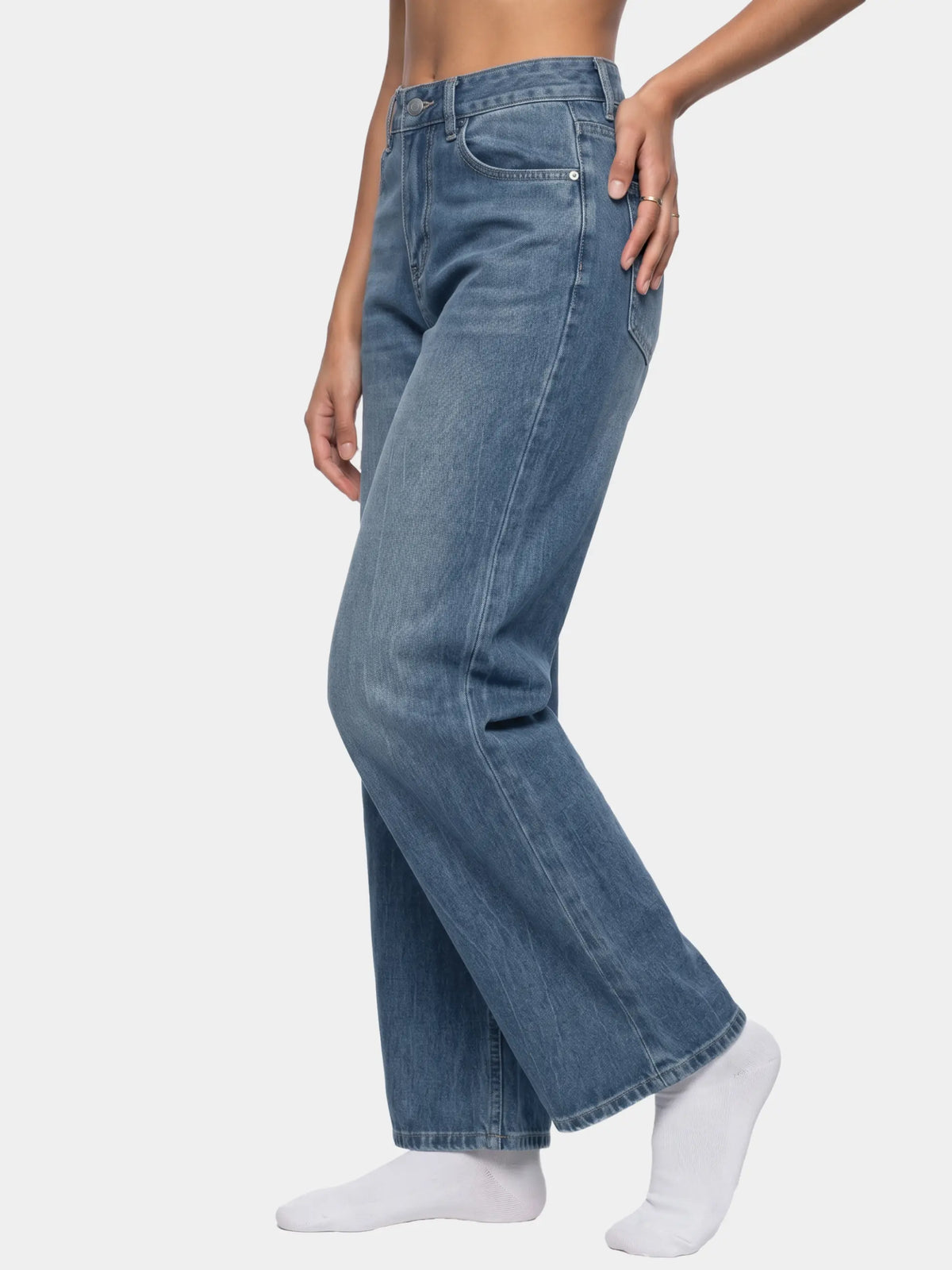 Women’s Vintage Wash Wide Leg Jeans